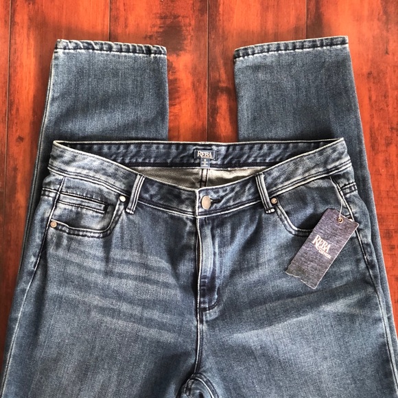 Reba Denim - 🆕Reba Distressed Jeans. NWT 00055